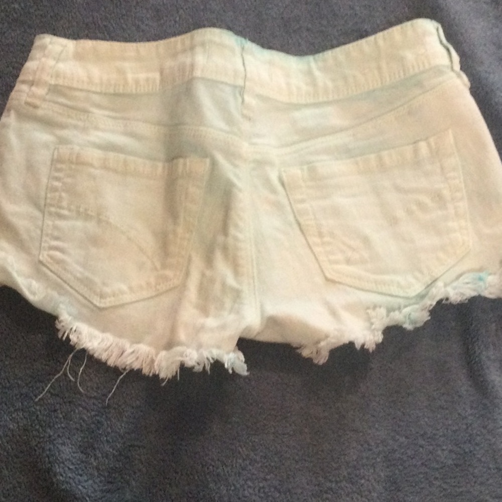 Shorts - Picture 2 of 3